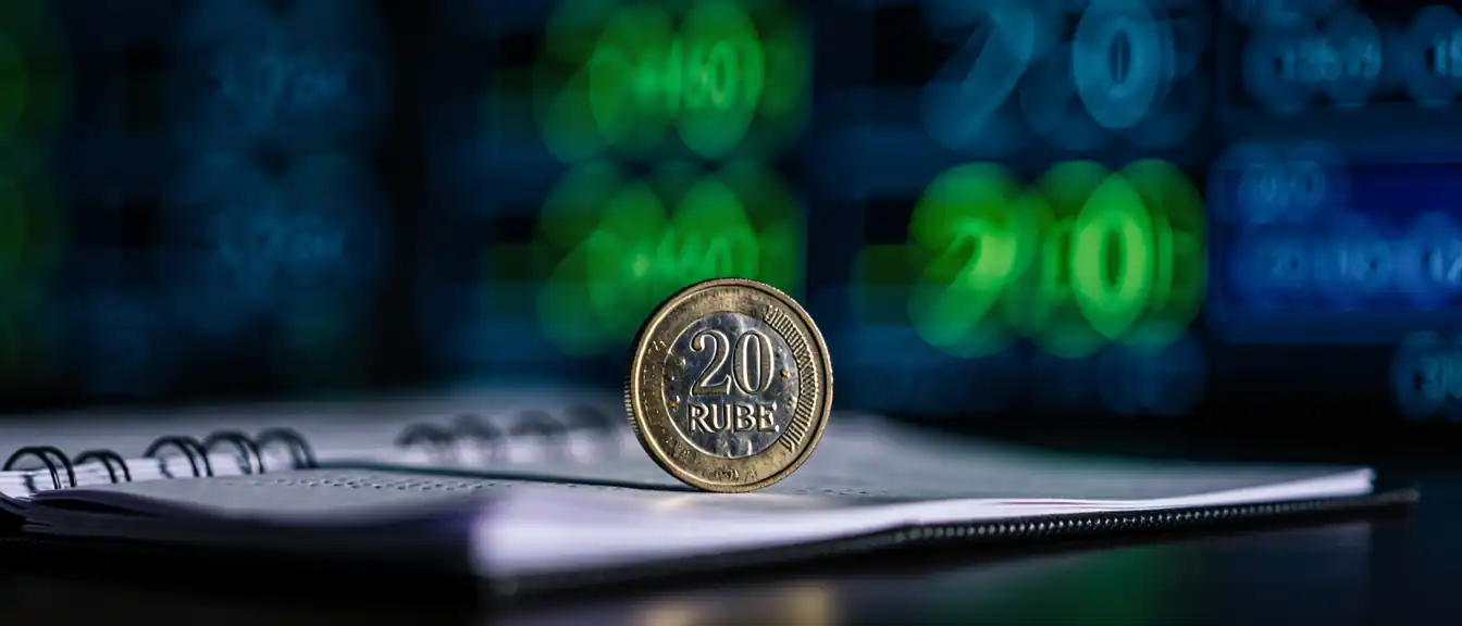 Российская валюта в лидерах по укреплению: итоги июльских торгов