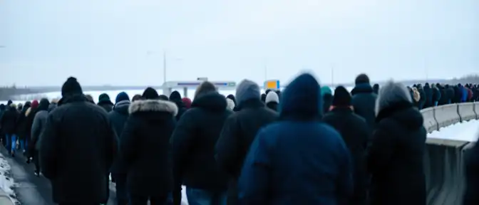 Нарвский тупик: поток эстонских туристов перегрузил пограничный переход