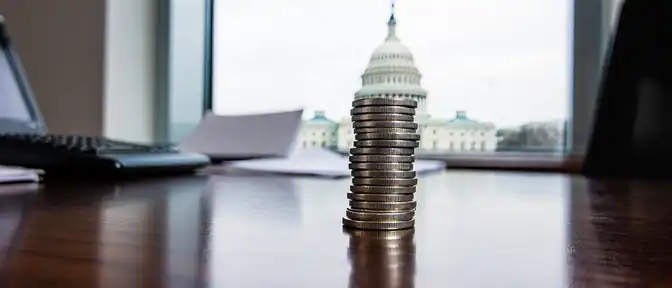 Бюджетное управление Конгресса зафиксировало сокращение дефицита госбюджета США